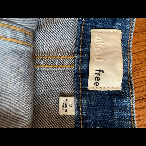 Aritzia (Wilfred Free) Mini Skirt, Size 2 - Picture 3 of 4